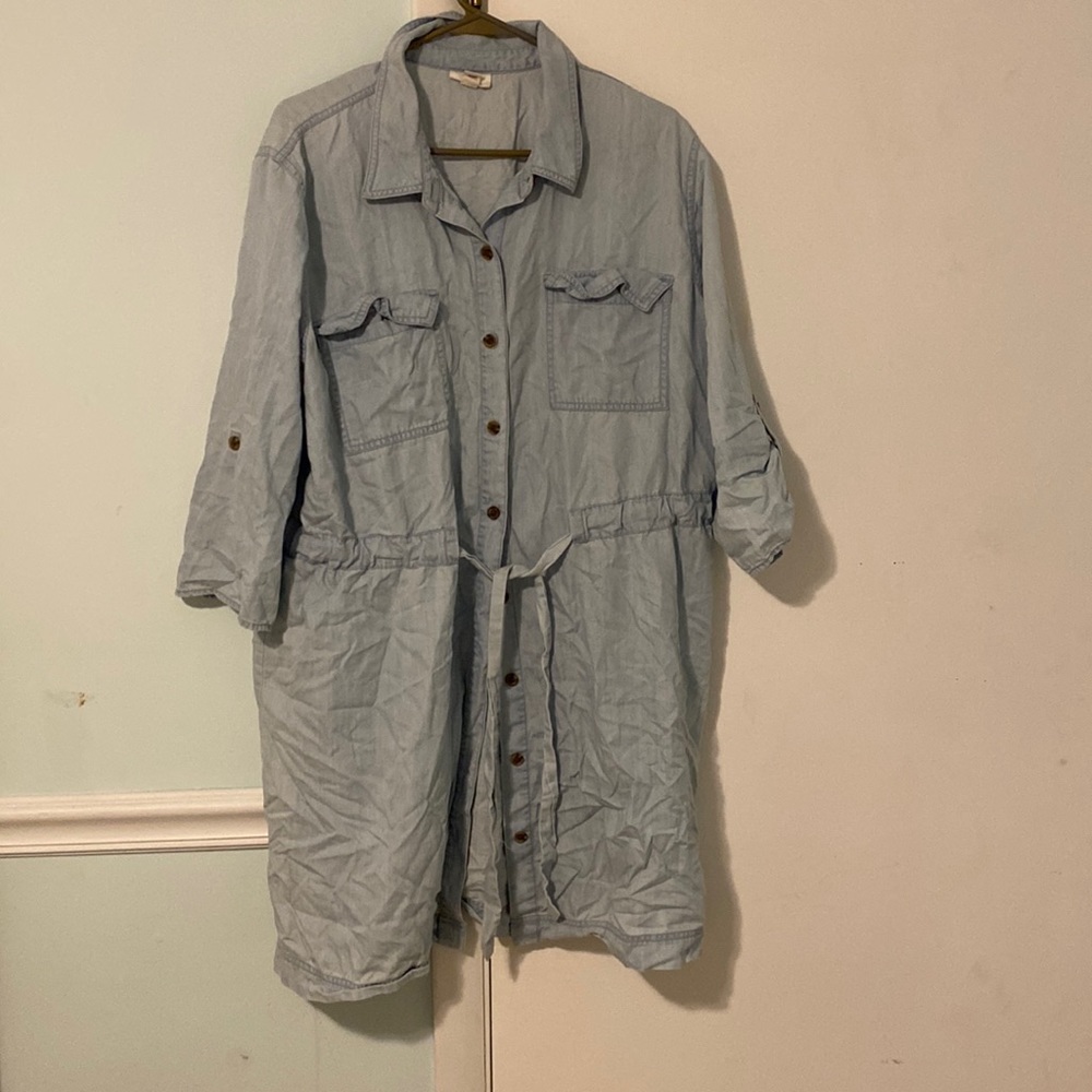 Sorry that it is wrinkled but will be washed before shipped